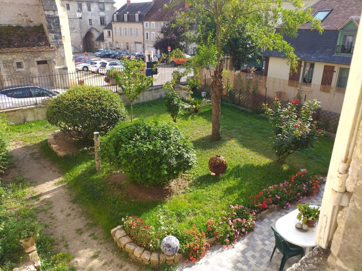 La Cour Du Chateau La Charite-sur-Loire Ngoại thất bức ảnh
