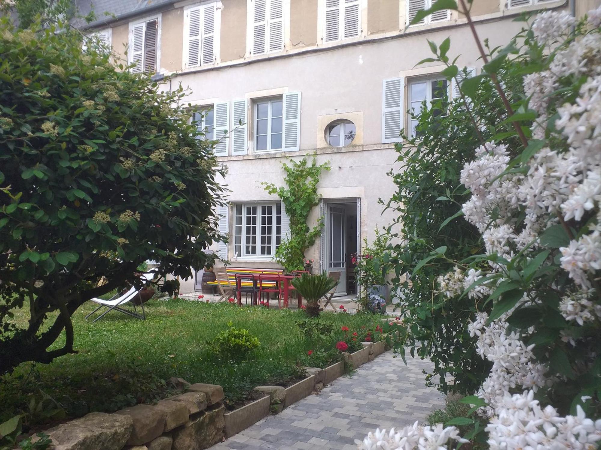 La Cour Du Chateau La Charite-sur-Loire Ngoại thất bức ảnh