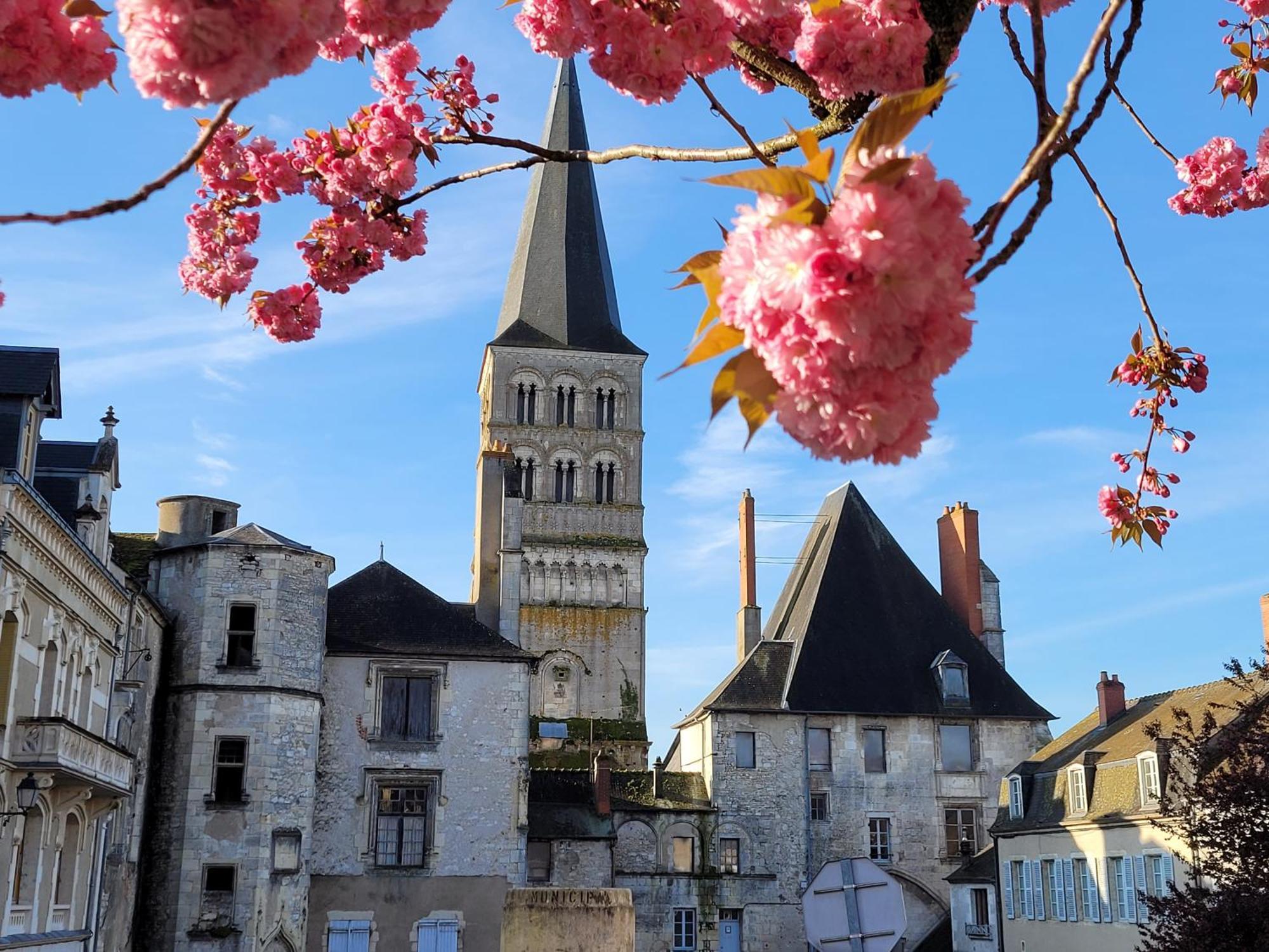 La Cour Du Chateau La Charite-sur-Loire Ngoại thất bức ảnh